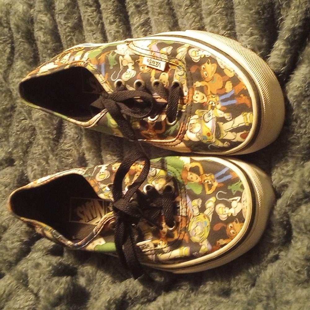 Vans - Picture 4 of 4